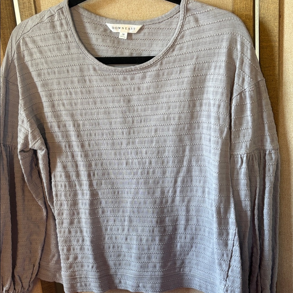 FINAL MARKDOWN Down east smoky blue Textured lantern Sleeve Top medium